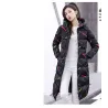 Warme / lange Daunenwinterjacke mit Kapuze und Reißverschluss