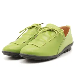 Soft flat shoes - with laces - pleated leather