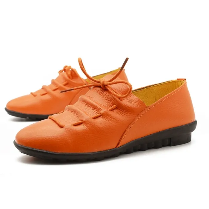 Pleated leather flat shoes