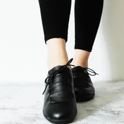Pleated leather flat shoes