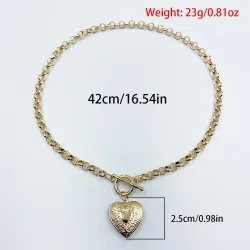 Necklace with a heart-shaped pendant - openable - gold / silver