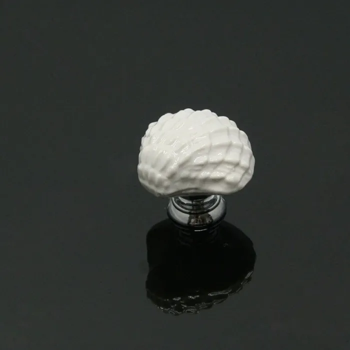 MueblesSeashell shaped knob - ceramic - cupboard / handles / cabinet