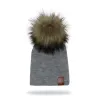 Stickad mössa med pom pom / läder etikett - unisex - för barn / vuxna