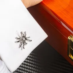 Trendy manchetknopen in de vorm van een spinManchetknopen