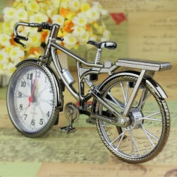 Bici vintage con orologio