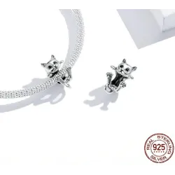 Kleines Kätzchen - Anhänger / Charme für Armband - 925er Sterling Silber
