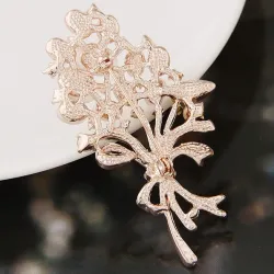 BrochesOpal flower - crystal brooch