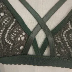Sexy kanten bh - gekruiste bandjes aan de voorkantLingerie