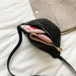 Modische kleine Ledertasche - mit verstellbarem Riemen - Taille / Schulter