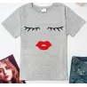 T-shirt alla moda a maniche corte - ciglia / labbra rosse