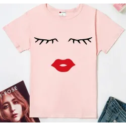 Trendy t-shirt met korte mouwen - wimpers / rode lippenBlouses & overhemden