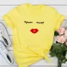 T-shirt tendance à manches courtes - cils / lèvres rouges