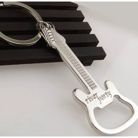 llaveroAbrebotellas en forma de guitarra - llavero de metal