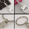 Décapsuleur en forme de guitare - porte-clés en métal