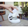 Klassische weiße Sneaker - flache Loafer mit Klettverschluss