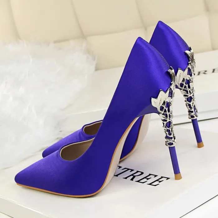 Sexy Pumps - mit metallgeschnitzten dünnen High Heels
