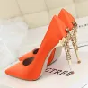 Tacones altosSexy pumps - with metal carved thin high heel