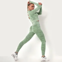 Seamless camouflage fitness set - o-neck - long sleeve shirt / leggings