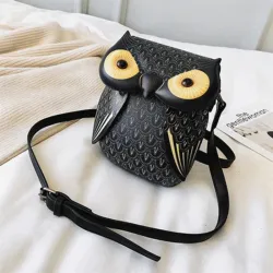 Kleine Ledertasche in Eulenform - Umhängetasche / Schulter