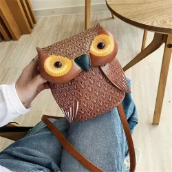 Kleine Ledertasche in Eulenform - Umhängetasche / Schulter