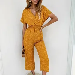 Klassischer Jumpsuit mit Polka Dots - kurze Ärmel - lockeres Bein