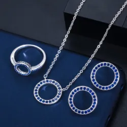 Klassieke ronde sieradenset - ketting / oorbellen / ring - met zirkoniaHalskettingen