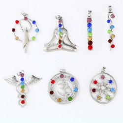 Reiki 7 crystal beads - Chakra - pendant for necklace - Yoga / meditation / angel shape