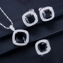 Elegante sieradenset - ketting / oorbellen / ring - met saffier - sterling zilverHalskettingen