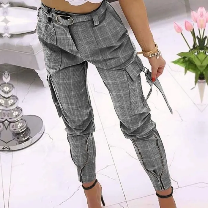 Modische schmale Hose - mit Reißverschlüssen / Taschen / Gürtel
