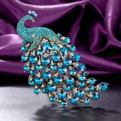 Broche luxueuse avec grand paon en cristal