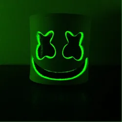 Marshmallow DJ-helm - lichtgevend volgelaatsmasker - met LEDFeest