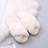 Ciepłe puszyste kapcie - miękkie - futrzane klapki - japonkiButy