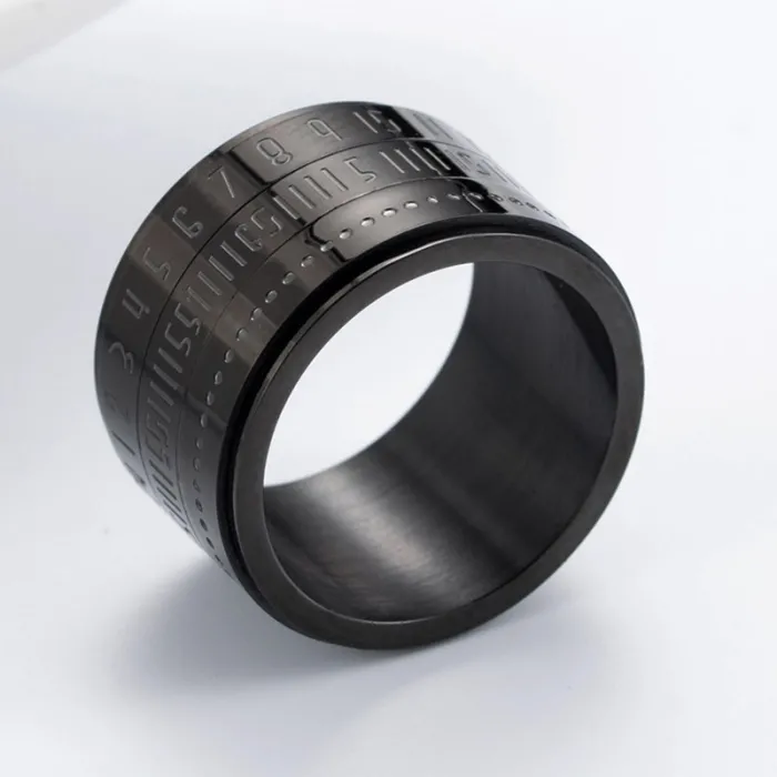 Bague en titanium aven chiffres arabes et calendrier