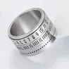 Anello in titanio con numeri arabi e calendario