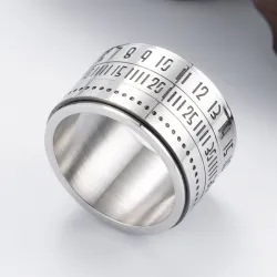 Titanring med arabiska siffror och tid roterande - kalender