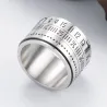 Titanring med arabiska siffror och tid roterande - kalender