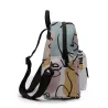Modny mini plecak - nadruk w abstrakcyjne liniePlecaki