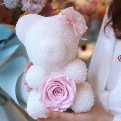Kristallbär mit Krone und Rose