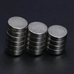 N35 - magnes neodymowy - super mocny okrągły krążek - 10mm x 3mmN35