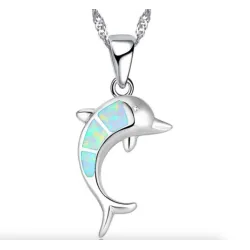 Silberkette mit buntem Opaldelfin