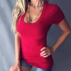 Classic summer t-shirt - deep V-neck - short sleeve - plus size