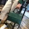 Elegante schoudertas - leer - krokodillenleer patroonHandtassen