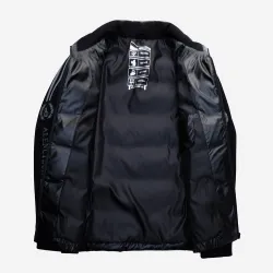 Modieus kort jack - winterwindjack met glanzende donsJassen