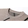 Elegant knitted sweater - big letter print