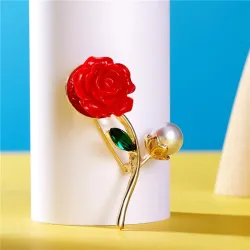 BrochesRed rose with pearl / crystal leaf - brooch