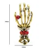 Kristallen schedel hand - vintage brocheBroches