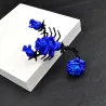Brosche in Skorpionform mit Rosen