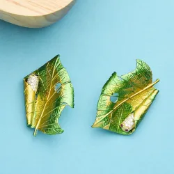 Leaf with a silkworm - crystal brooch