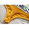 Seksikkäät pikkuhousut - rei'illä varustetut stringit - kirjaimilla