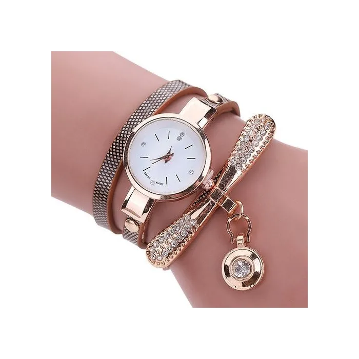 Modisches mehrschichtiges Armband mit einer Uhr / Kristallen